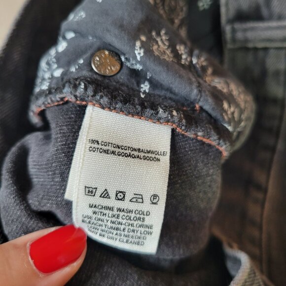 We The Free High Rise 100% Cotton Distressed Jeans - Size 29 - Picture 11 of 13